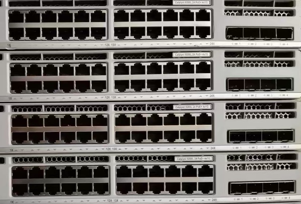 10/100/1000Mbps 시스코 촉매 24 포트 스위치 레이어 2 POE+ C9200 스위치 C9200-24P-E 0