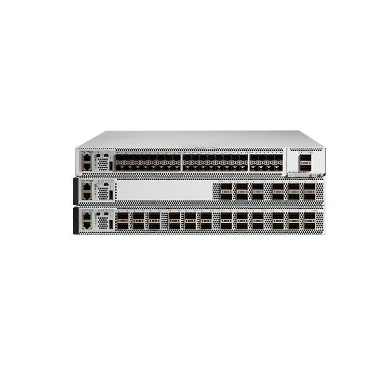 C9500 serie 24 x 1/10/25G en 4-poort 40/100G Network Essential Advantage Switch C9500-24Y4C-E