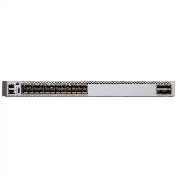 C9500 serie 24 x 1/10/25G en 4-poort 40/100G Network Essential Advantage Switch C9500-24Y4C-E